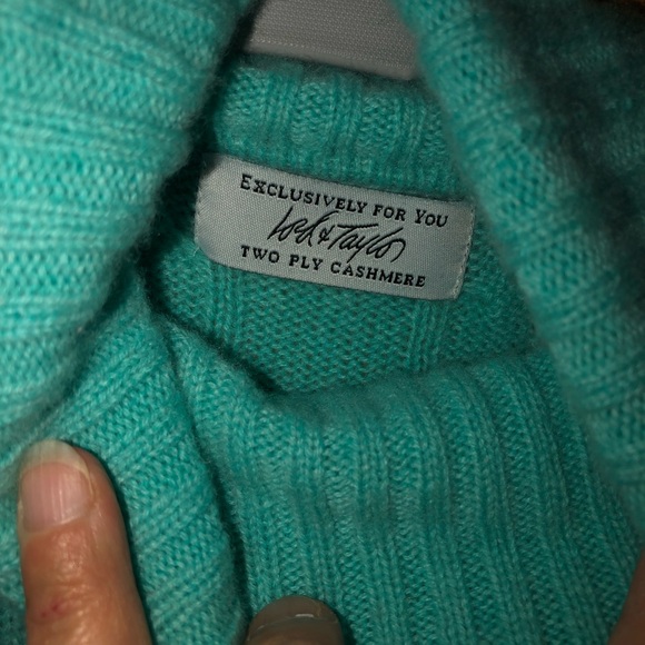 Light blue Lord & Taylor 2 Ply 100% Cashmere short sleeve turtleneck sweater - Picture 5 of 12
